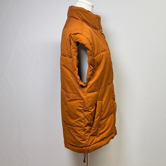 Everlane Orange ReNew Puffer Vest Size Medium - Picture 6 of 10